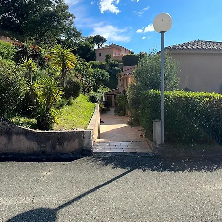 Les Oiseaux De Porticcio Holiday home *